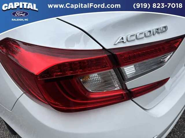 Used 2021 White Honda LX image 15