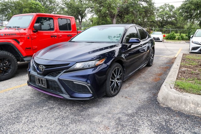 2022 Toyota Camry SE