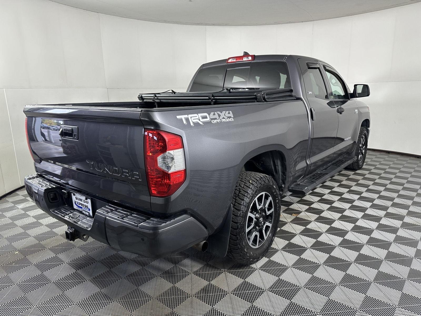 Used 2020 Magnetic Gray Metallic Toyota SR5 image 14