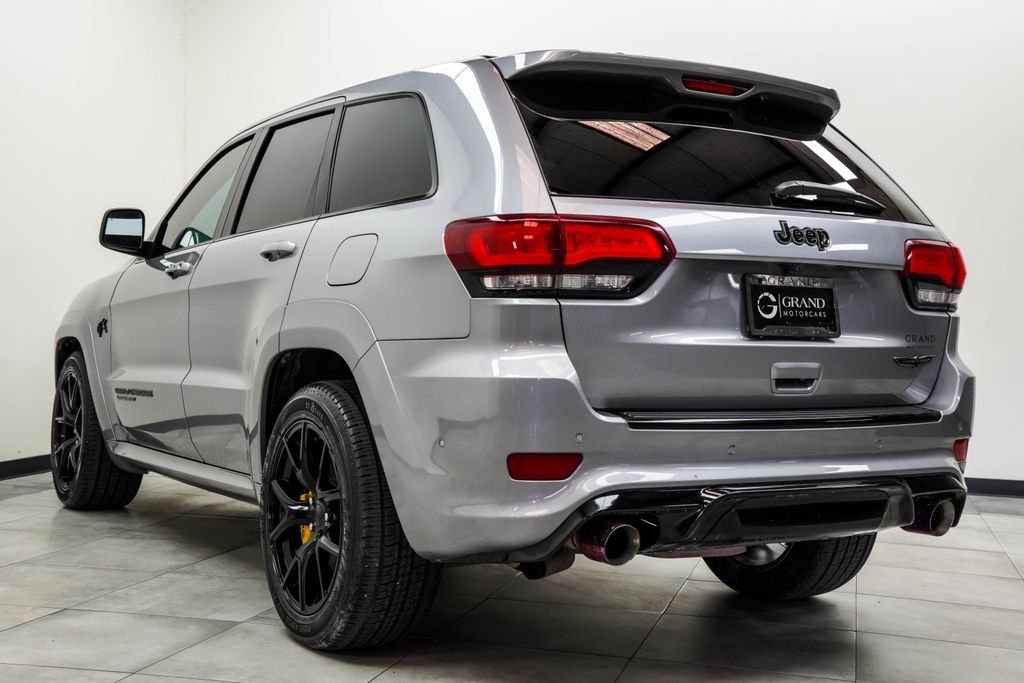 Used 2021 Silver Jeep Trackhawk image 11