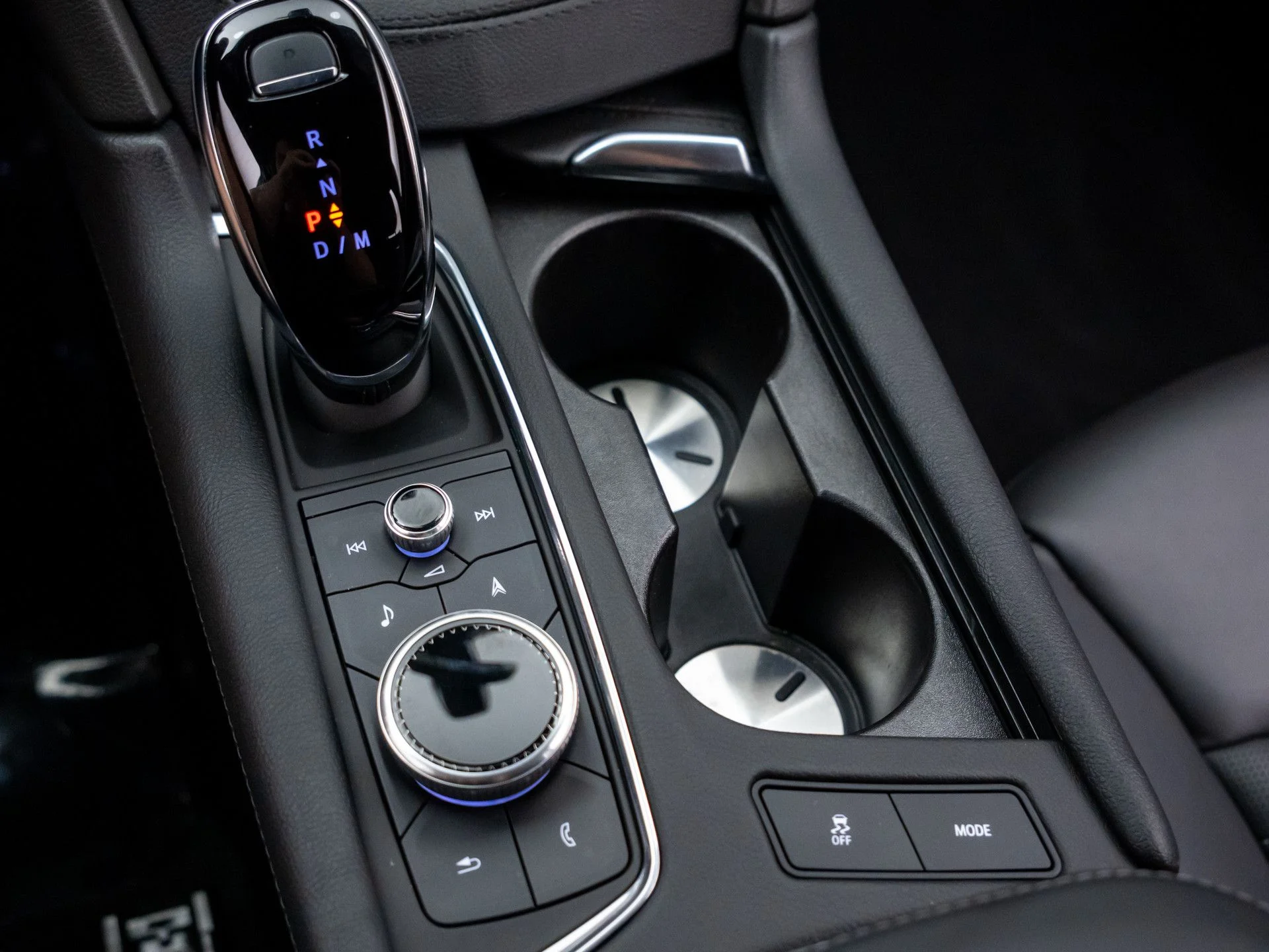 Used 2025 Black Cadillac Premium Luxury image 28