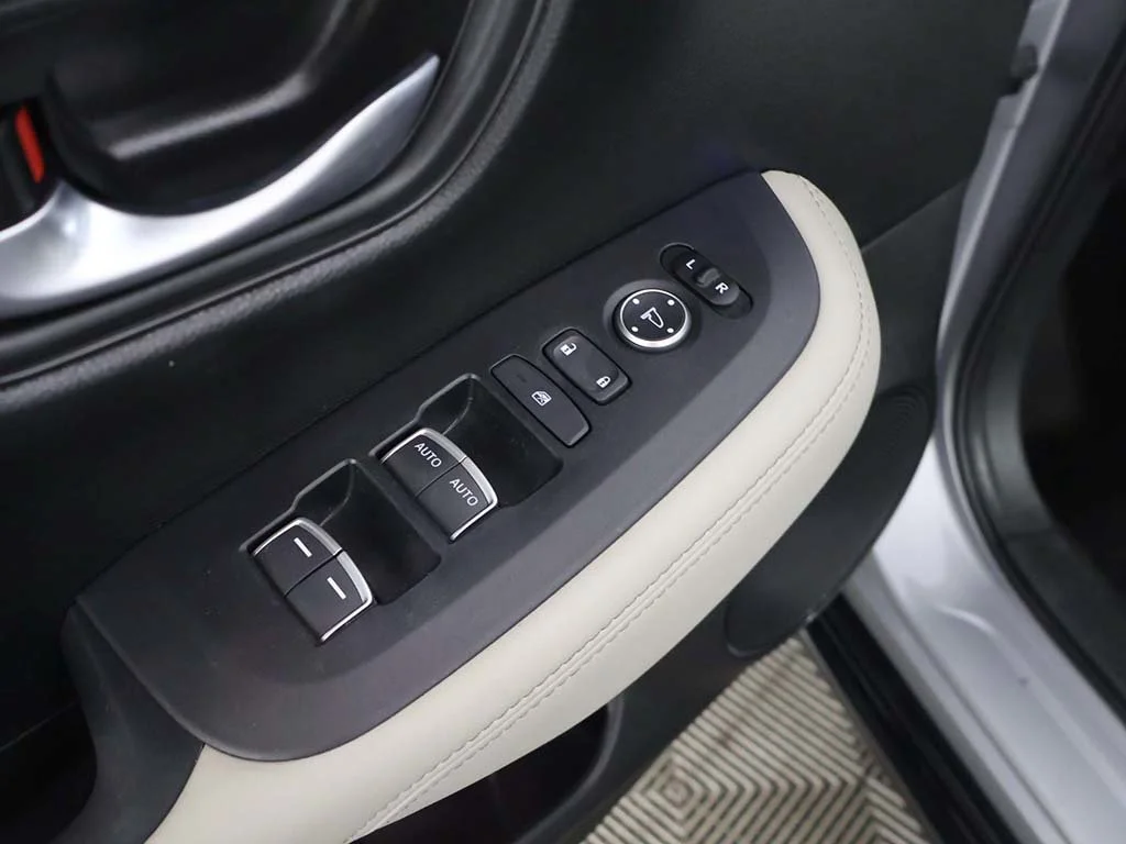2025 Honda HR-V EX-L - Photo 38