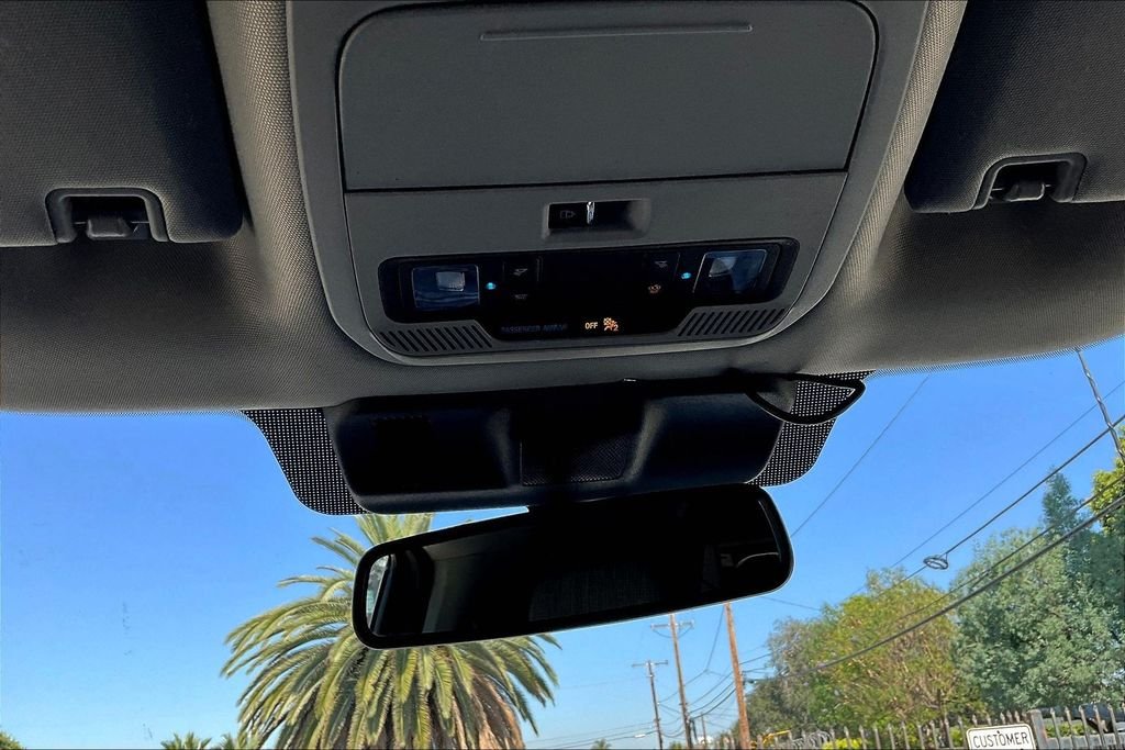 Used 2021 Gray Ford XLT image 17