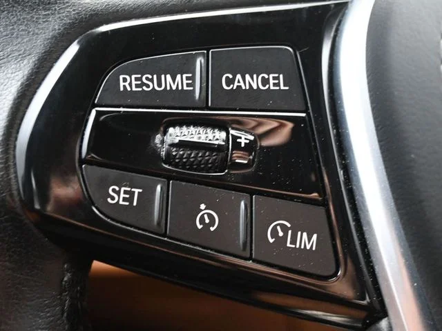 Used 2021 White BMW 540i image 30