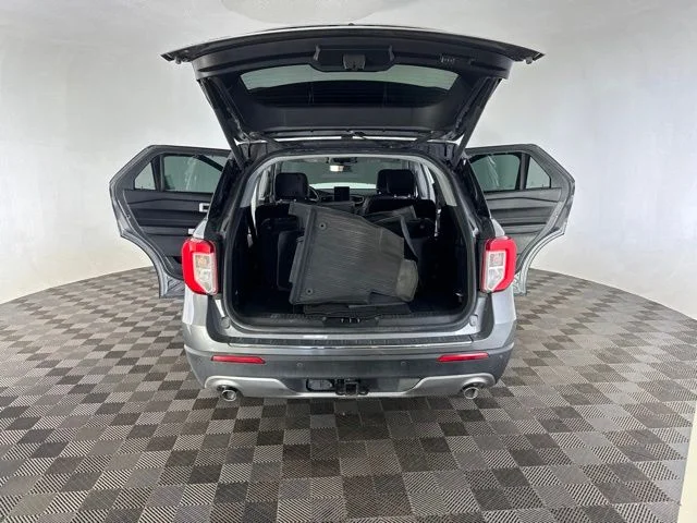 Used 2023 Gray Ford Limited image 17