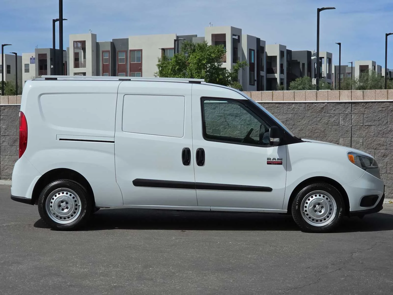 Used 2022 Bright White Ram Tradesman image 10