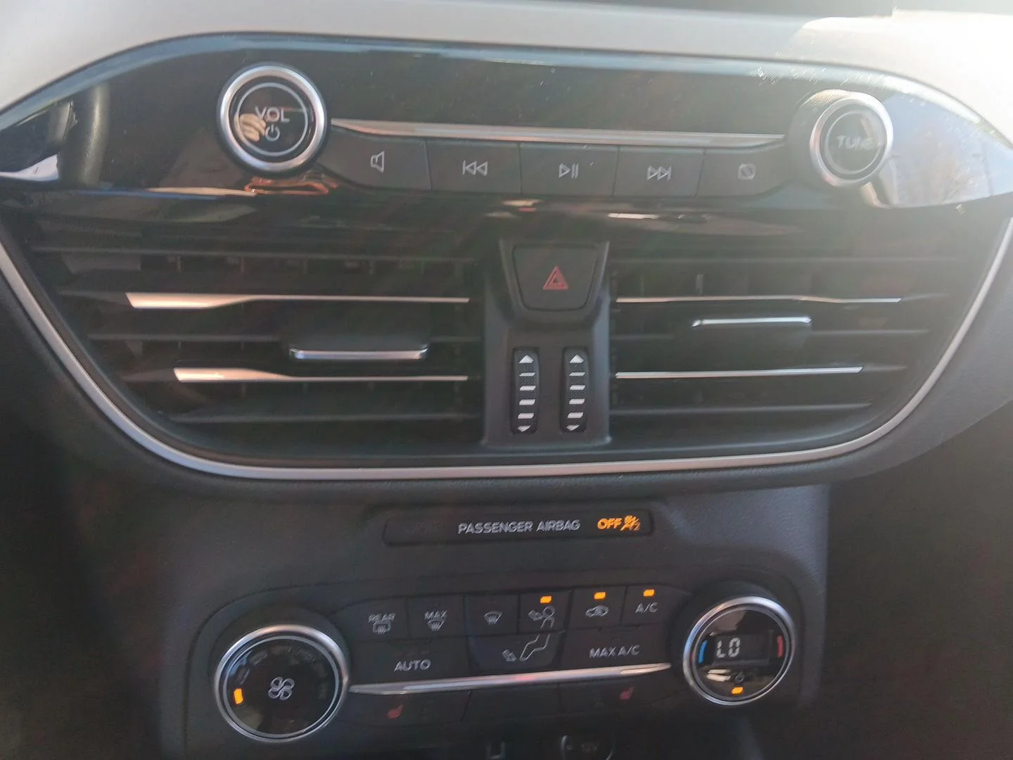 Used 2020 Dark Persian Green Ford SE image 15