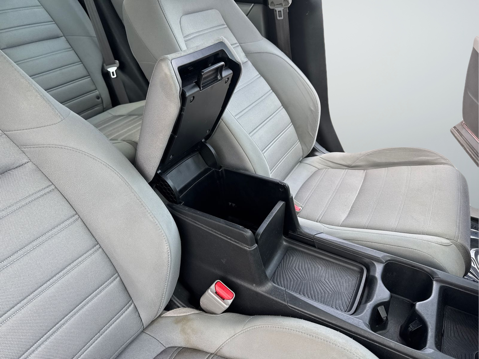 Used 2018  Honda LX image 33