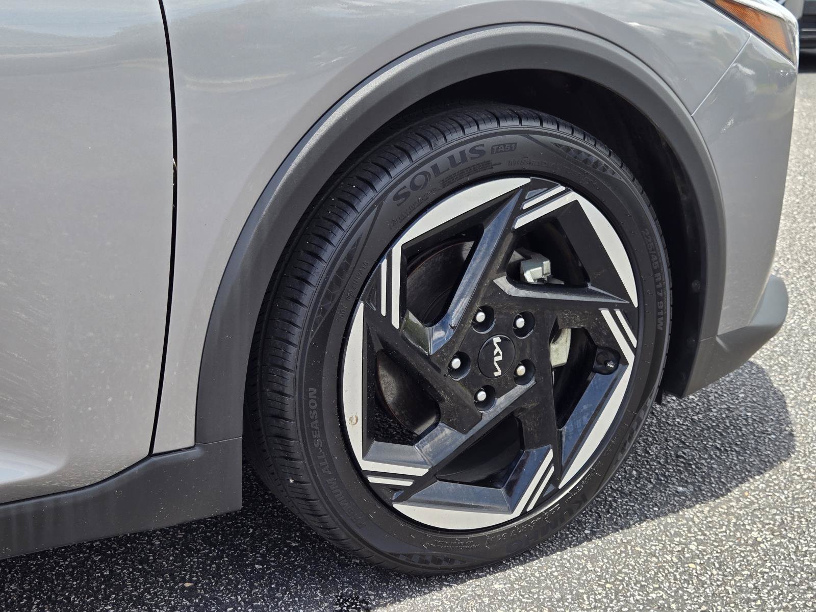 2025 Kia K4 EX - Photo 11