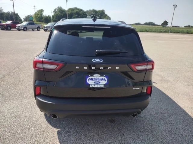 Certified Used 2025 Black Metallic Ford ST-Line Select image 5
