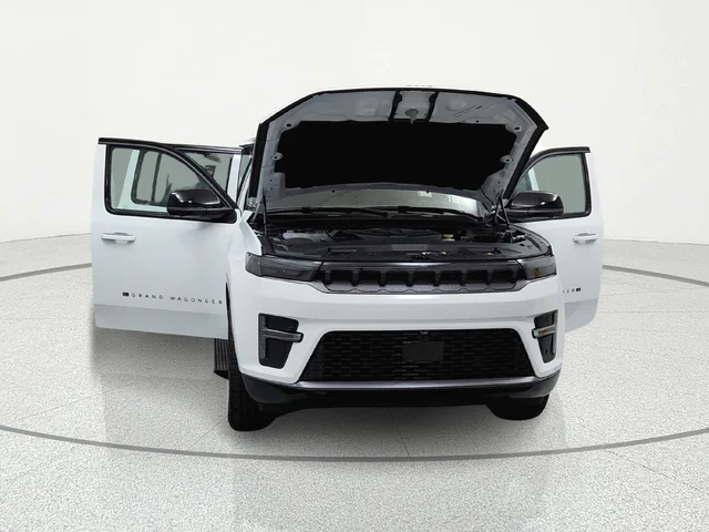 New 2026 Bright White Clear-Coat Exterior Paint Jeep Summit image 7
