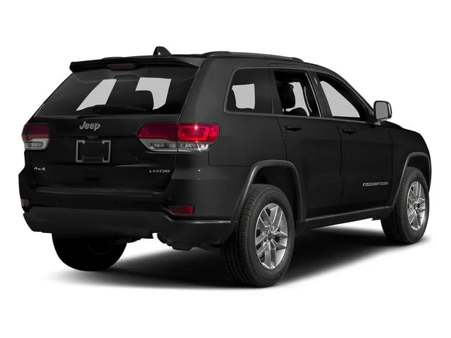 Used 2017 Diamond Black Crystal Pearlcoat Jeep Laredo image 2