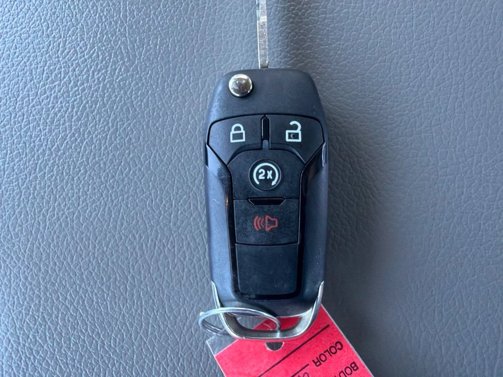 Used 2019 Oxford White Ford XL image 26