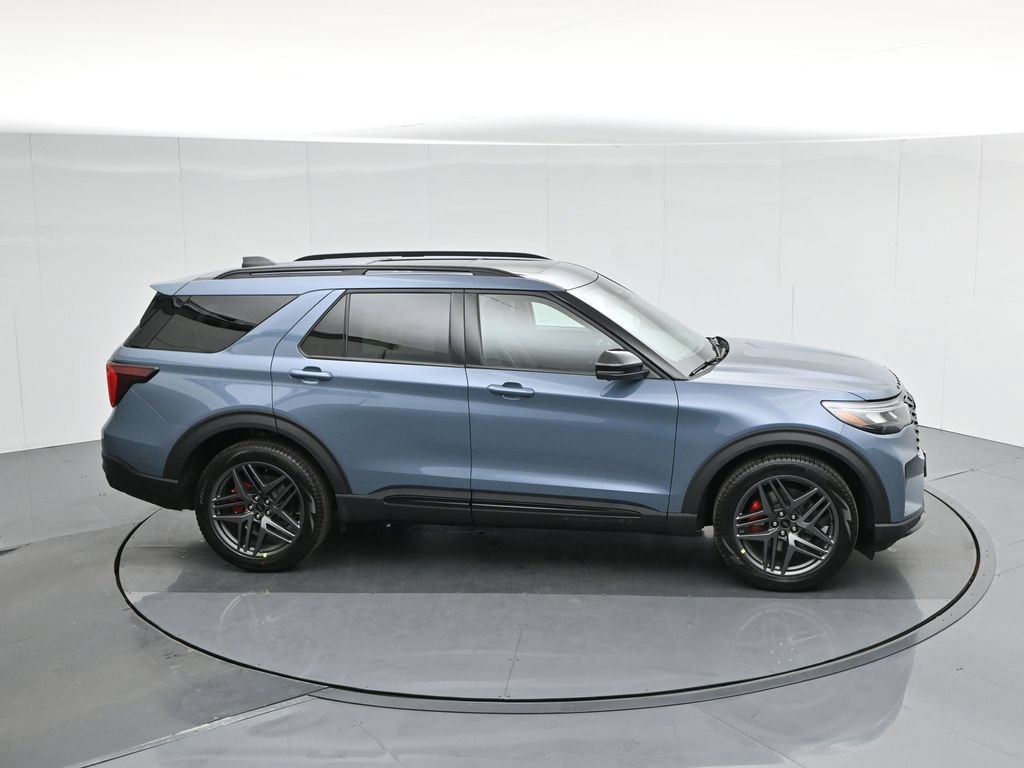 2025 Ford Explorer ST - Photo 58
