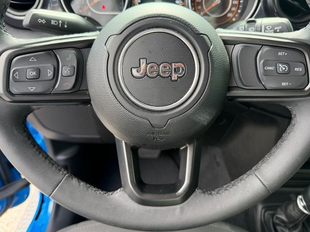 Used 2023 Blue Jeep Sport image 23
