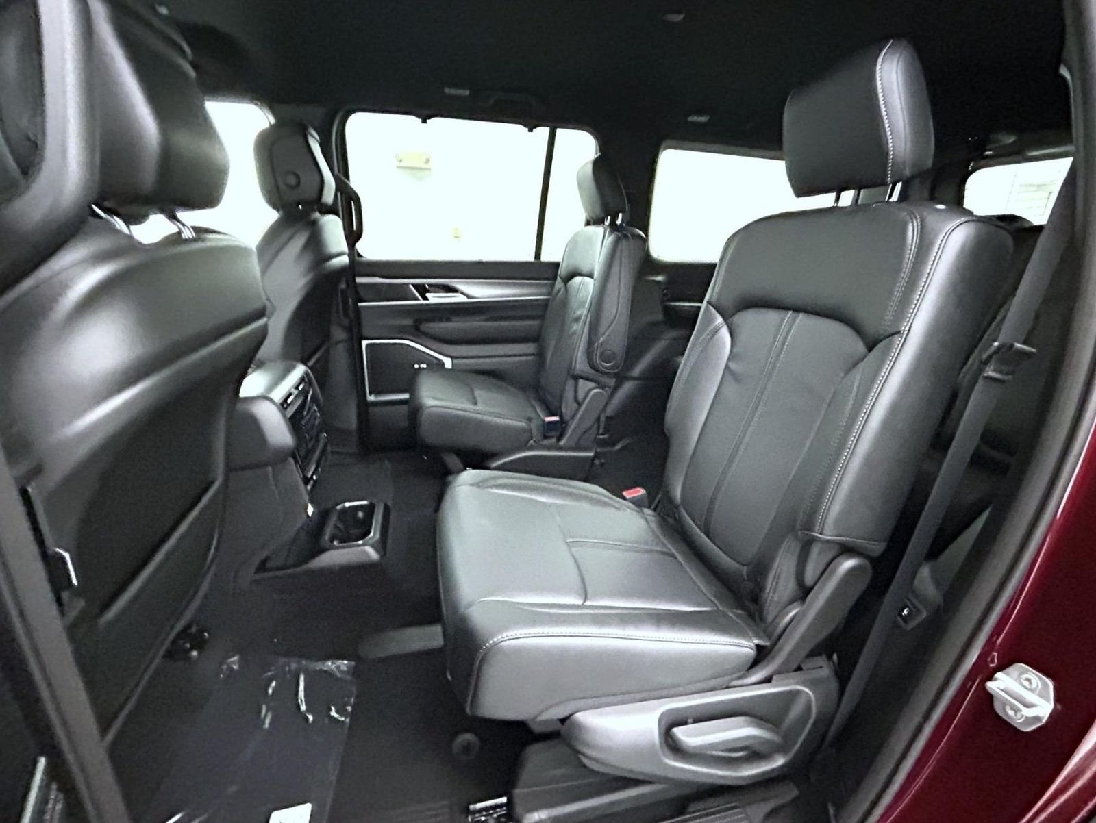 New 2026 Velvet Red Pearl-Coat Exterior Paint Jeep Limited Altitude image 21