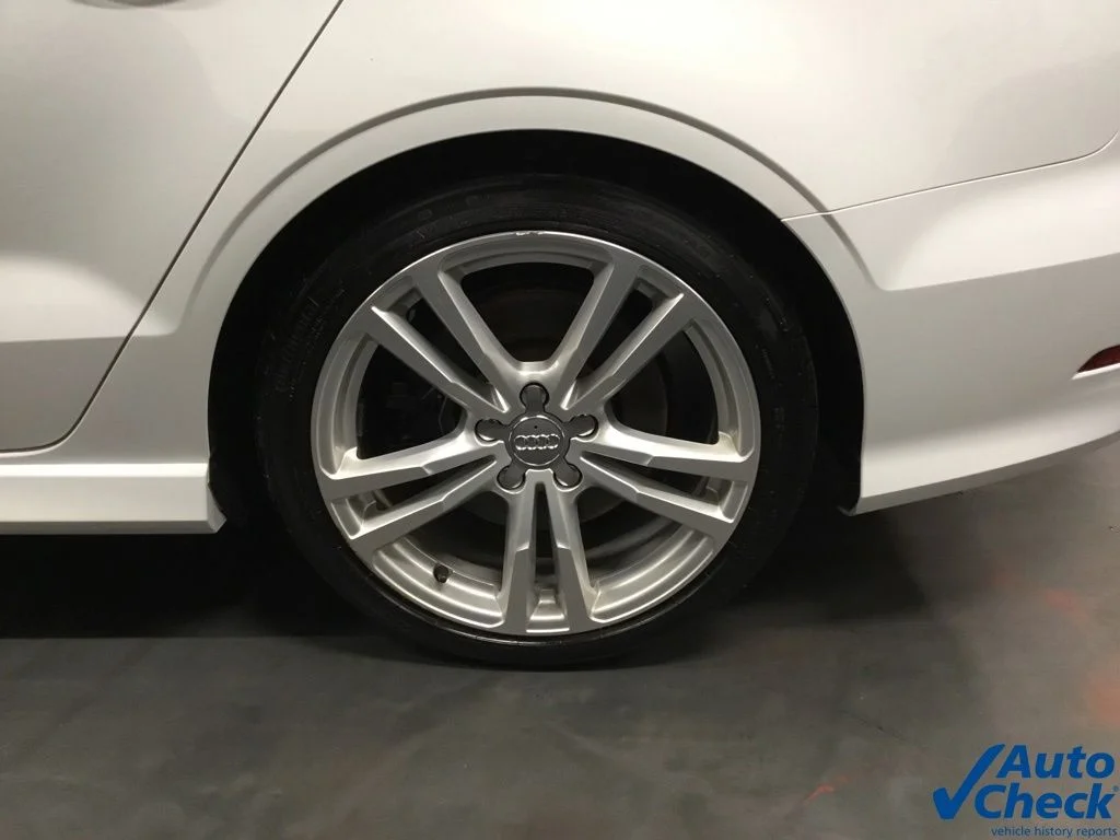 Used 2016 White Audi 2.0T Prestige image 19