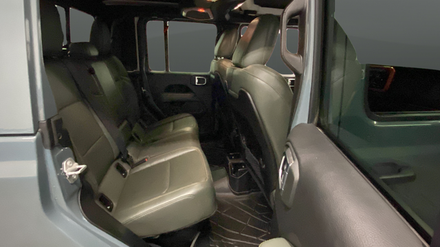 Certified Used 2025 Anvil Clearcoat Jeep Mojave image 25