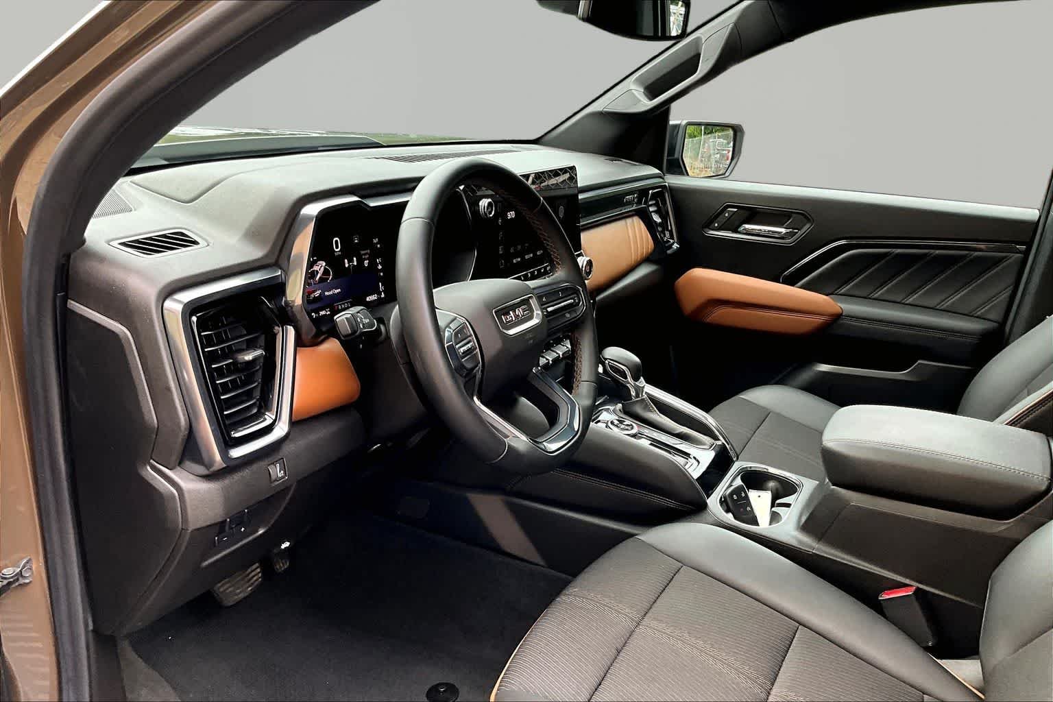 Used 2023 Deep Bronze Metallic GMC 4WD AT4 image 18
