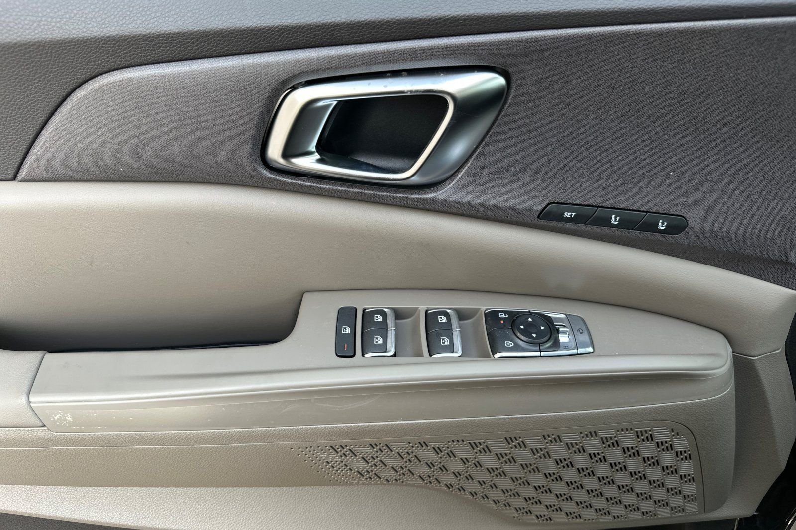 2026 Kia Carnival SX - Photo 11