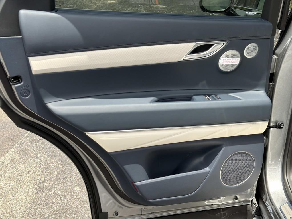 New 2026 Silver Genesis 3.5T Prestige image 13