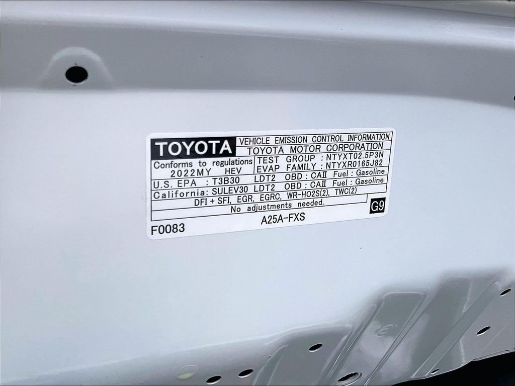 Used 2022 White Toyota LE image 33