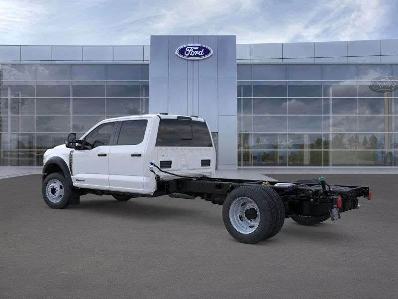 New 2025 Oxford White Ford F-550® XL image 4