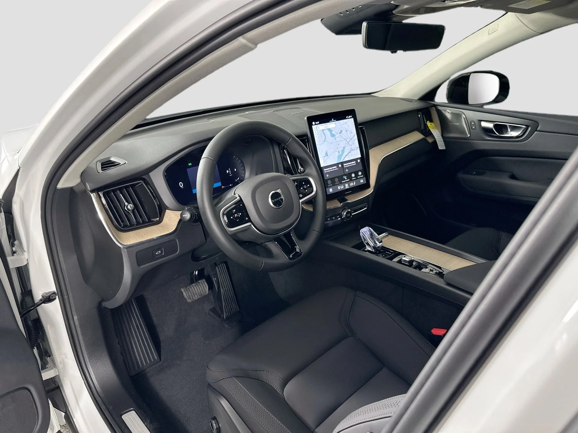 2026 Volvo XC60 Plus - Photo 10