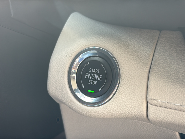 Used 2023 Gray Buick Essence image 13