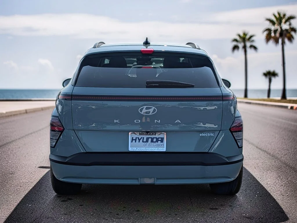 Used 2024 Green Hyundai SEL image 6