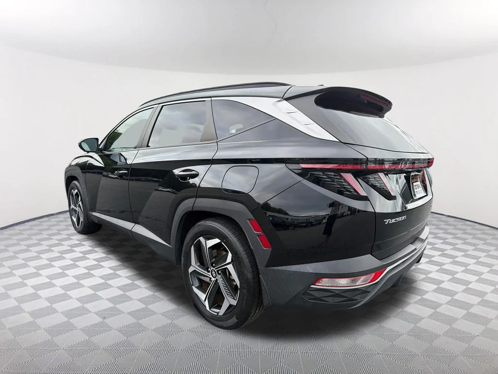 Used 2022 Black Hyundai SEL image 7