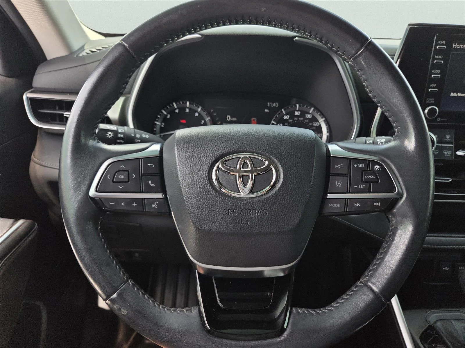 Used 2021 Midnight Black Metallic Toyota XLE image 25