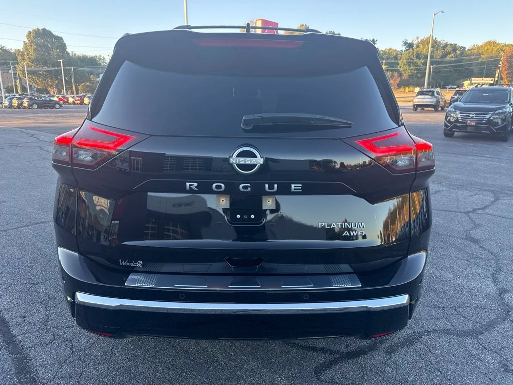 Used 2026  Nissan Platinum image 3