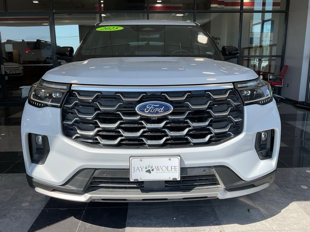 Used 2025 Ford Explorer Platinum with VIN 1FMUK8HH9SGB63627 for sale in Kansas City
