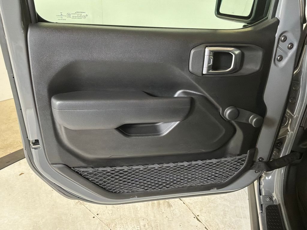 Certified Used 2022 Gray Jeep Unlimited Willys image 8