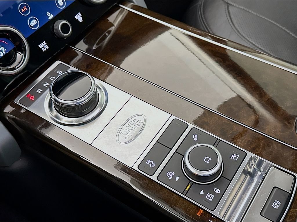 Used 2020 Black Land Rover HSE image 18