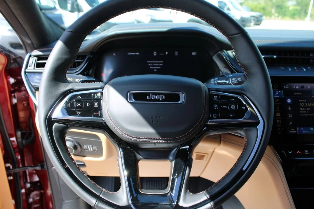 New 2026 Velvet Red Pearl-Coat Exterior Paint Jeep Summit image 33