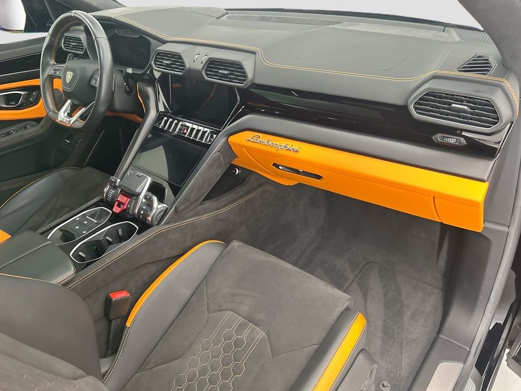 Used 2023 Nero Noctis Metallic Lamborghini S image 16