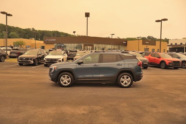 Used 2024 Blue GMC SLE image 4