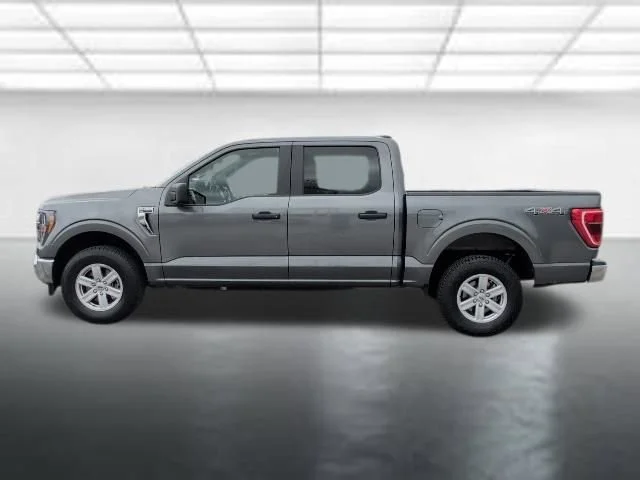 Used 2023  Ford XL image 24