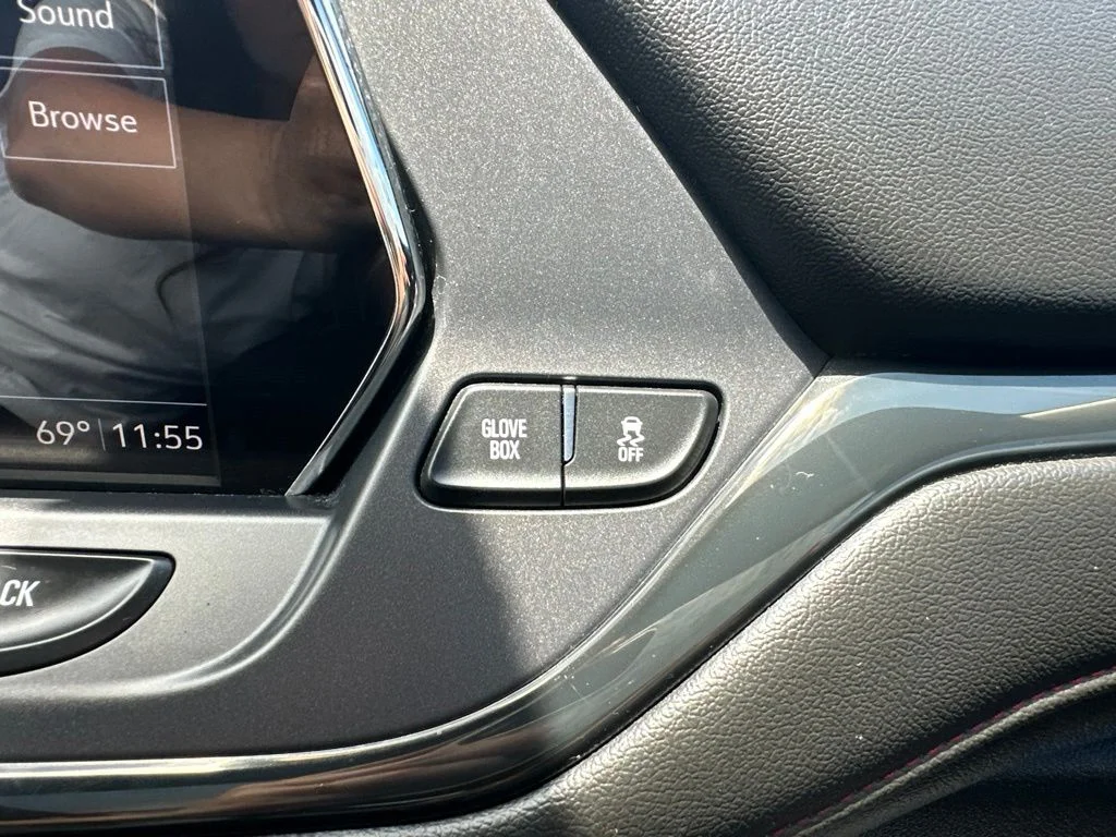 Used 2019 White Chevrolet RS image 38
