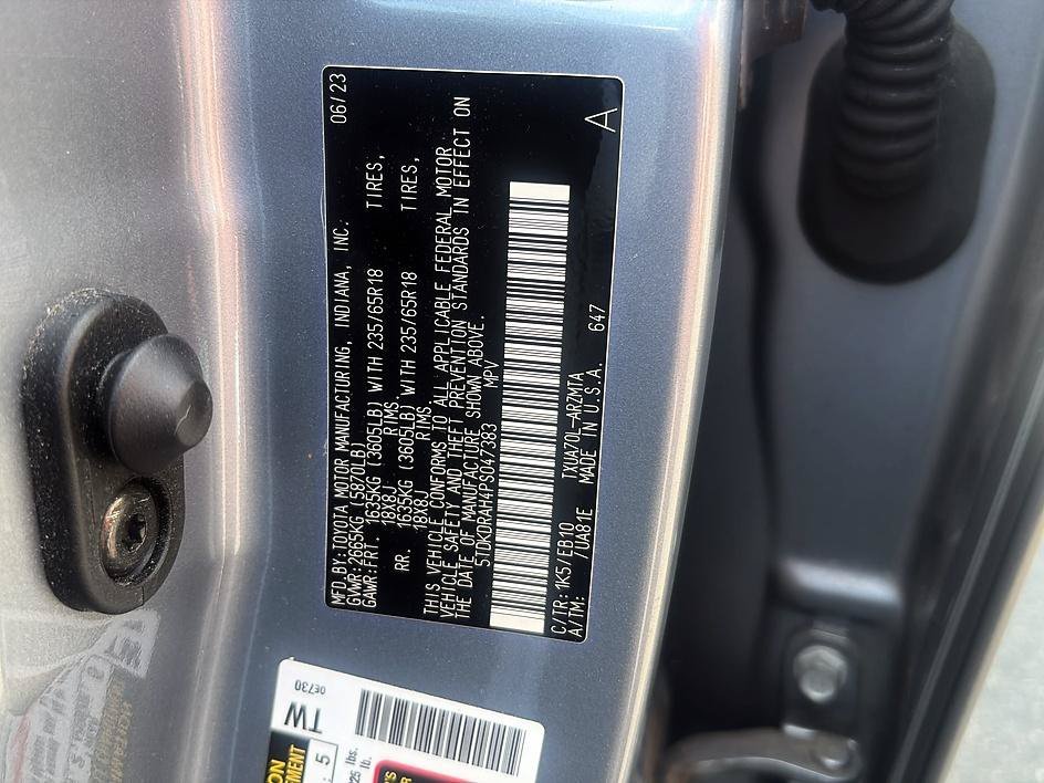 Used 2023 Moon Dust Toyota XLE image 43