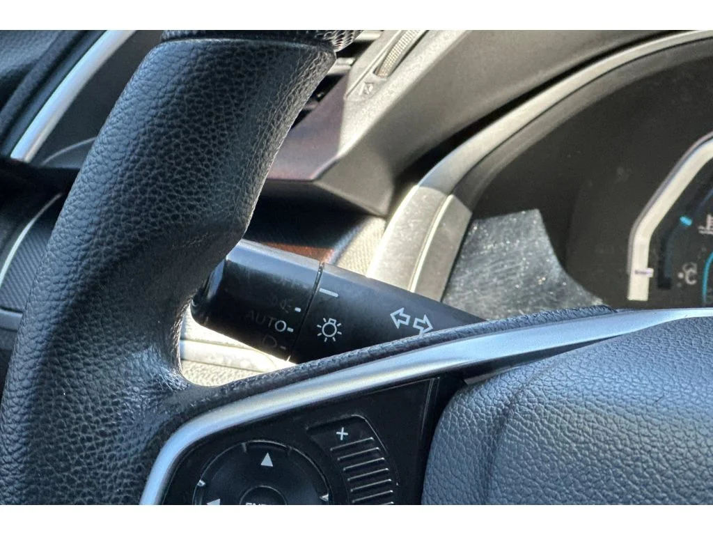 Used 2018 Rallye Red Honda EX image 36