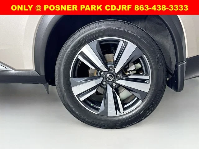Used 2021 Gold Nissan SL image 31