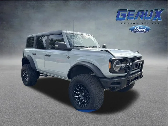 Used 2024 Green Ford Wildtrak image 1