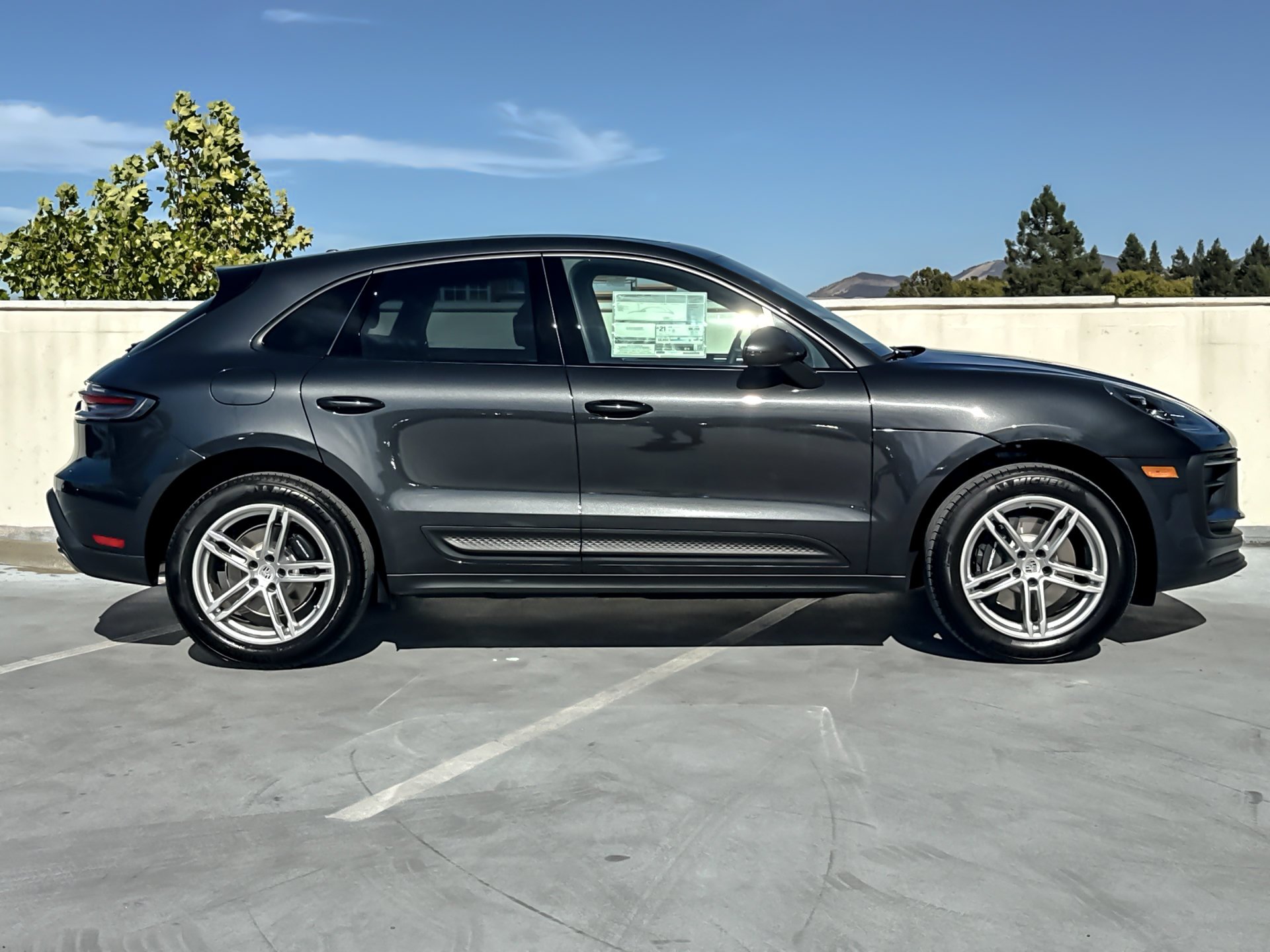 New 2026  Porsche Macan (AWD) image 10