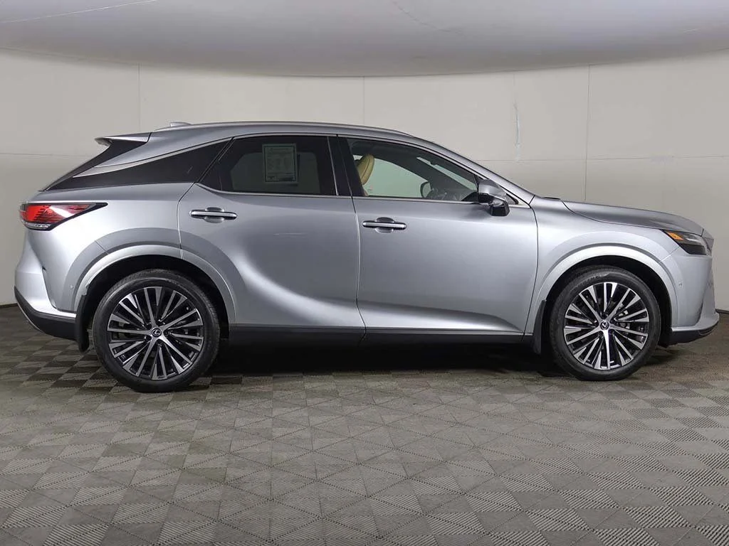 Used 2024 Silver Lexus 350h Premium Plus image 22