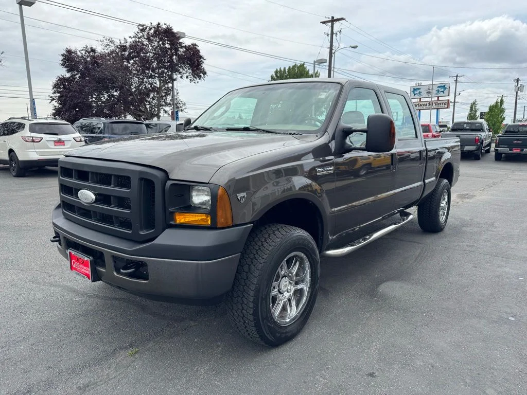 Used 2006 Gray Ford XL image 8
