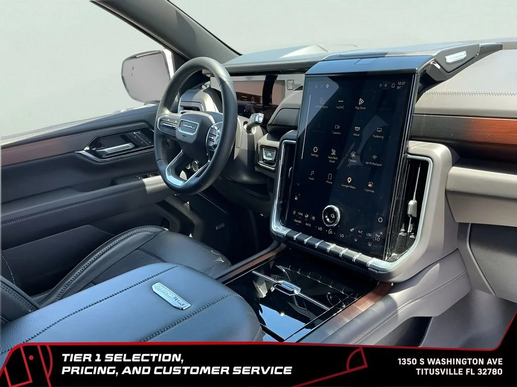 Used 2025 Summit White GMC Denali image 12