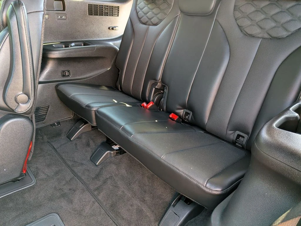Used 2021 Black Hyundai Calligraphy image 26